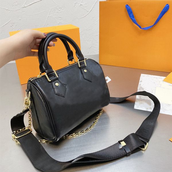 2021 fashion brand pillow shoulder cross body hand bags for lady women young famous design real leather one side handbags all over letters d
2021 fashion brand pillow shoulder cross body hand bags for lady women young famous design real leather one side handbags all over letters d