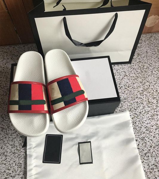 2021 designer fashion beach slippers luxury classic men's and women's sandals buckle metal leather black flip flop red flat shoes
2021 designer fashion beach slippers luxury classic men's and women's sandals buckle metal leather black flip flop red flat shoes
