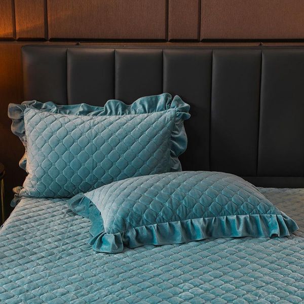 pillow case plaid crystal velvet pillowcase with zipper ruffle deco soft and warm solid color rectangle cover 48*74cm
pillow case plaid crystal velvet pillowcase with zipper ruffle deco soft and warm solid color rectangle cover 48*74cm