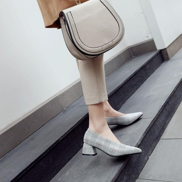 dress shoes oversized ladies high heels women woman pumps fashion striped pointed midsole, Black
dress shoes oversized ladies high heels women woman pumps fashion striped pointed midsole, Black