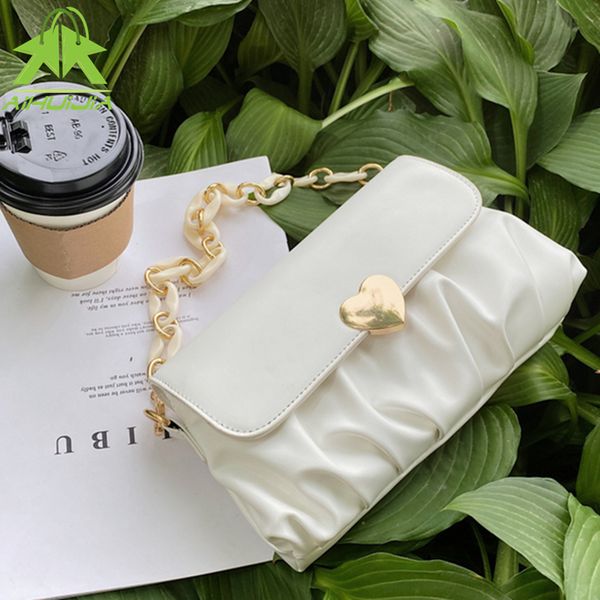 fashion luxurious woman shoulder bag pu leather casual solid color messenger bag 2021new love heart lock handbag
fashion luxurious woman shoulder bag pu leather casual solid color messenger bag 2021new love heart lock handbag