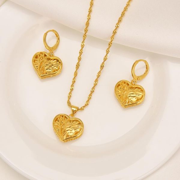 earrings & necklace bangrui 2021 elegant gold color love heart pendant drop fashion jewelry sets african gifts, Silver
earrings & necklace bangrui 2021 elegant gold color love heart pendant drop fashion jewelry sets african gifts, Silver