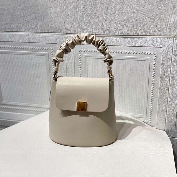 bucket bag women's 2021 leather hand-held msenger bag fashion versatile large capacity one shoulder
bucket bag women's 2021 leather hand-held msenger bag fashion versatile large capacity one shoulder