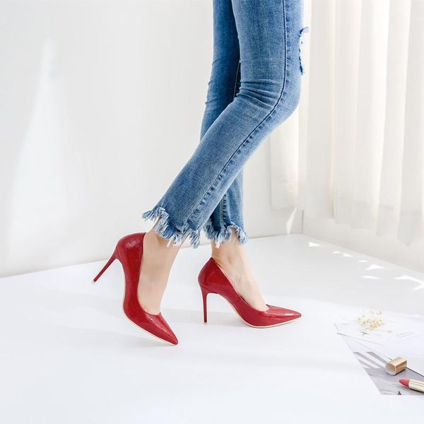dress shoes thin heel silver pointed black work light high-heeled 2021 single small size
dress shoes thin heel silver pointed black work light high-heeled 2021 single small size