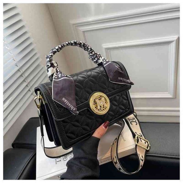 65% off factory wholesale high texture lingge messenger bag women's autumn and winter fashion small square single shoulder
65% off factory wholesale high texture lingge messenger bag women's autumn and winter fashion small square single shoulder