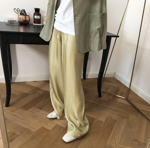 new summer 2021 casual satin loose style long high waist straight women wide leg pants female trousers coes, Black;white
new summer 2021 casual satin loose style long high waist straight women wide leg pants female trousers coes, Black;white