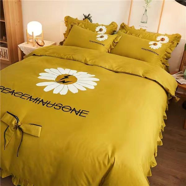 bedding sets luxury duvet cover 4pcs comfortable bed white daisy printing simple solid color set king
bedding sets luxury duvet cover 4pcs comfortable bed white daisy printing simple solid color set king