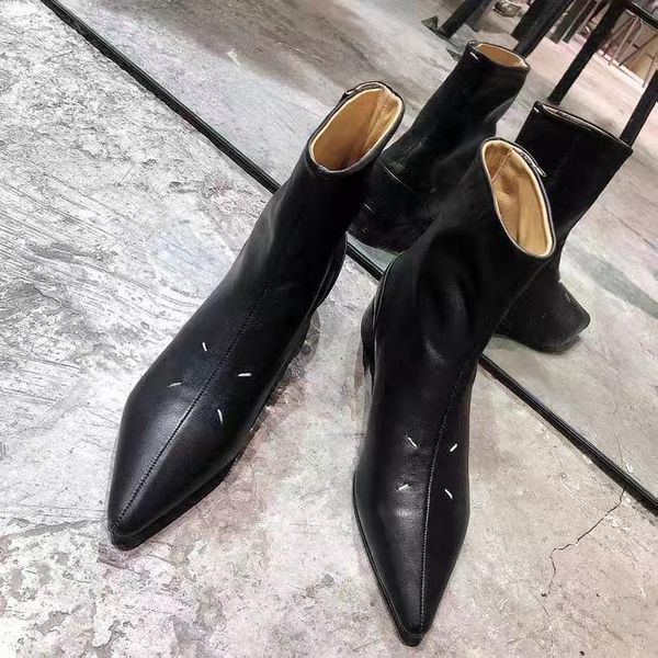 boots black women's autumn thick-heeled pointed low-top 
boots black women's autumn thick-heeled pointed low-top