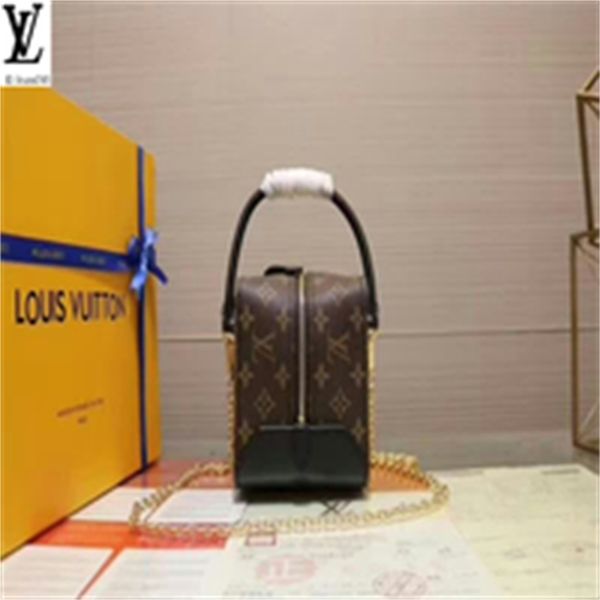 brand designer luxury 2mwg m62791 leather presbyopia square clutch women handbags iconic bags handles shoulder bags totes cross body bag, Red;black
brand designer luxury 2mwg m62791 leather presbyopia square clutch women handbags iconic bags handles shoulder bags totes cross body bag, Red;black