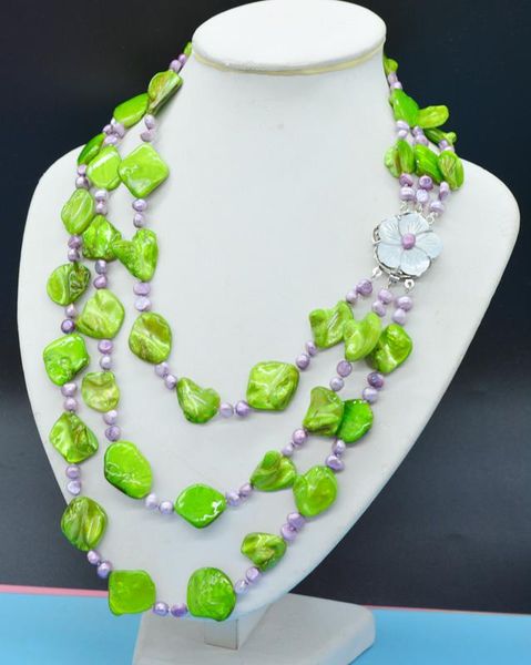 chokers exquisite. pretty. 3 rows of natural pearl and shell necklaces. classic women's necklace, Golden;silver
chokers exquisite. pretty. 3 rows of natural pearl and shell necklaces. classic women's necklace, Golden;silver