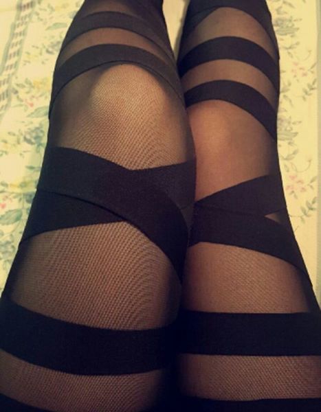2020 women cross bandage leggings black ny lint hip hop disco lady punk mode mesh streep legging broek 
2020 women cross bandage leggings black ny lint hip hop disco lady punk mode mesh streep legging broek