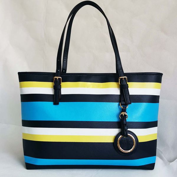 pink sugao women luxury designer handbags tote bag pu leather strip shoudler with letter fashion girl purse shopping high quality
pink sugao women luxury designer handbags tote bag pu leather strip shoudler with letter fashion girl purse shopping high quality