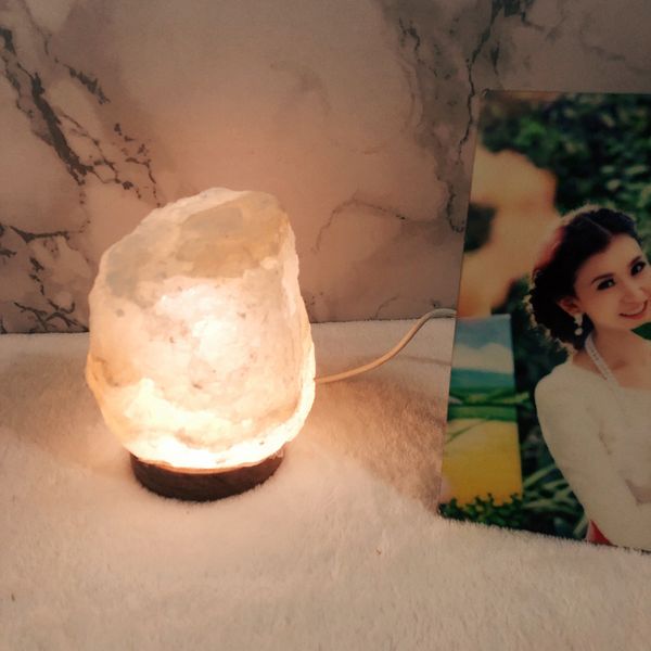 natural salt stone table lamps himalayan crystal rock desk lights creative indoor home decoration table light bedroom bedside lamp feng shui
natural salt stone table lamps himalayan crystal rock desk lights creative indoor home decoration table light bedroom bedside lamp feng shui