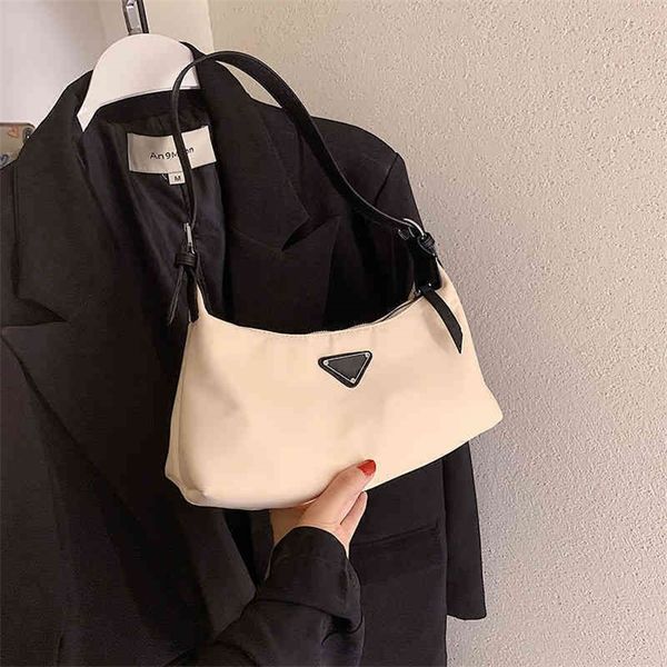 2022 factory wholesale new niche design bag women's new fashion portable small black leisure nylon single shoulder underarm 91r2
2022 factory wholesale new niche design bag women's new fashion portable small black leisure nylon single shoulder underarm 91r2