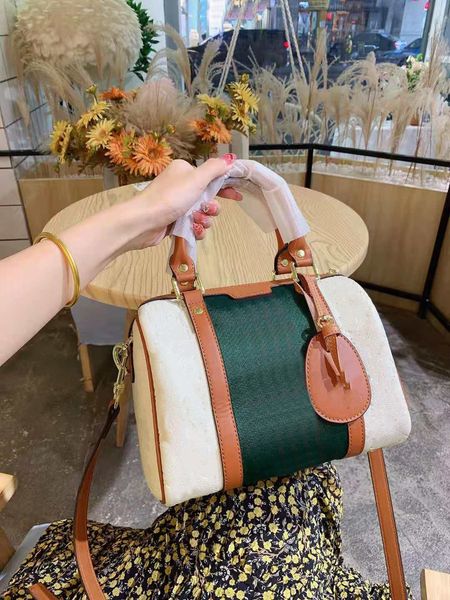 embossed girls women boston bags woman ladies bag white leather tote handbag single shoulder purses designer womens handbags
embossed girls women boston bags woman ladies bag white leather tote handbag single shoulder purses designer womens handbags