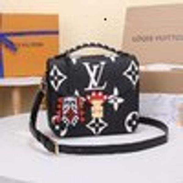 libobo6_1 au3u m45384 m45385 backpacks handbags iconic handles shoulder bags totes cross body bag clutches evening oxidized leather, Red;black
libobo6_1 au3u m45384 m45385 backpacks handbags iconic handles shoulder bags totes cross body bag clutches evening oxidized leather, Red;black