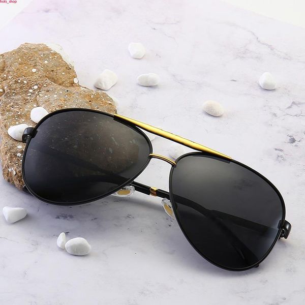 men and women sunglasses fashion oval case uv glasses lens protection coating frame plated box sun frameless with qptrs, White;black
men and women sunglasses fashion oval case uv glasses lens protection coating frame plated box sun frameless with qptrs, White;black