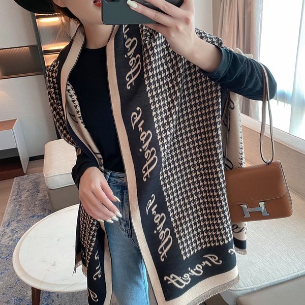 2021 luxury brand animal horse print scarf winter warm shawls wraps blanket women cashmere pashmina female scarves foulard, Blue;gray
2021 luxury brand animal horse print scarf winter warm shawls wraps blanket women cashmere pashmina female scarves foulard, Blue;gray