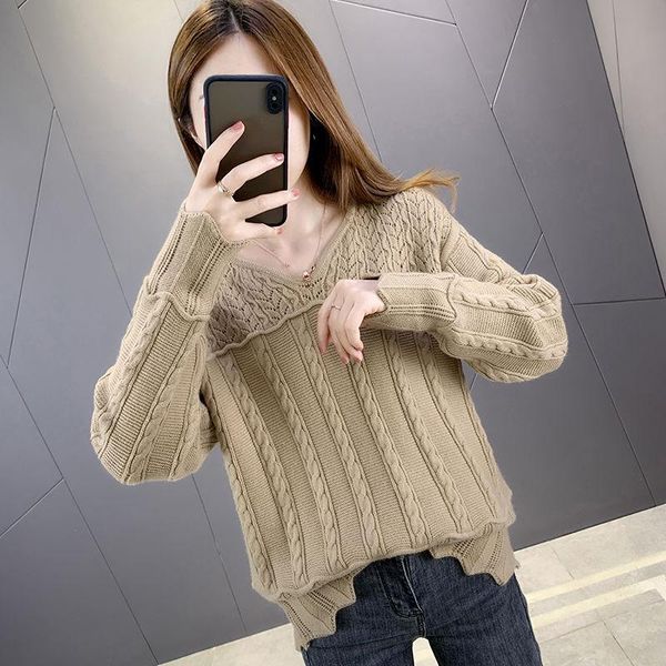 v-neck twist pullover for women's new autumn dress in 2021, White;black
v-neck twist pullover for women's new autumn dress in 2021, White;black