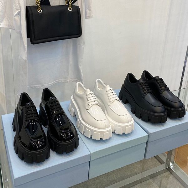 liu wen's same leather family thick soled small shoes patent gear muffin british style black elevated single
liu wen's same leather family thick soled small shoes patent gear muffin british style black elevated single