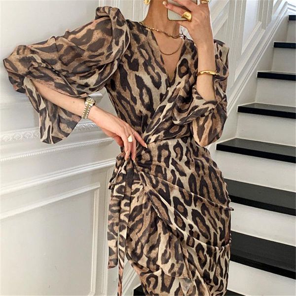casual dresses retro chic slim leopard female animal printed high waist 2021 streetwear summer office lady vestidos, Black;gray
casual dresses retro chic slim leopard female animal printed high waist 2021 streetwear summer office lady vestidos, Black;gray