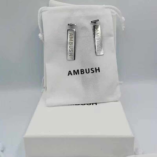 2021 new 5*0.6cm slidos feminino escultura tipo emboscada carta brincos titnio combinar caixa original saco de x35p, Silver
2021 new 5*0.6cm slidos feminino escultura tipo emboscada carta brincos titnio combinar caixa original saco de x35p, Silver