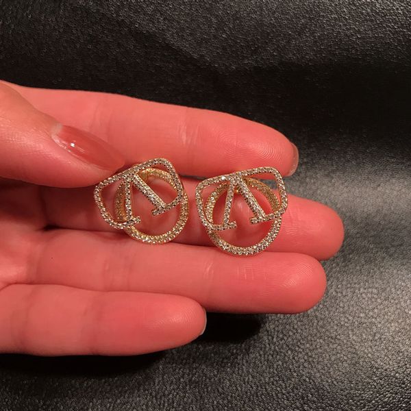 charms 2021 925 silver micro inlaid zircon simple two wearing temperament earrings versatile fashion earrings women, Golden
charms 2021 925 silver micro inlaid zircon simple two wearing temperament earrings versatile fashion earrings women, Golden