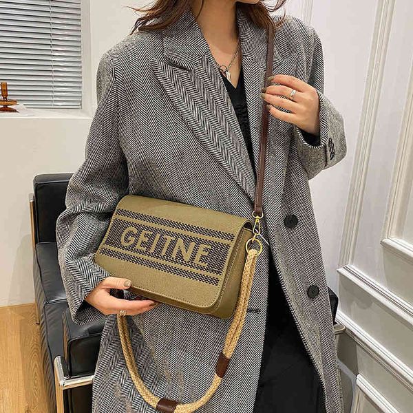 fashion style texture trend ins small square leisure simple personalized single shoulder messenger women's
fashion style texture trend ins small square leisure simple personalized single shoulder messenger women's