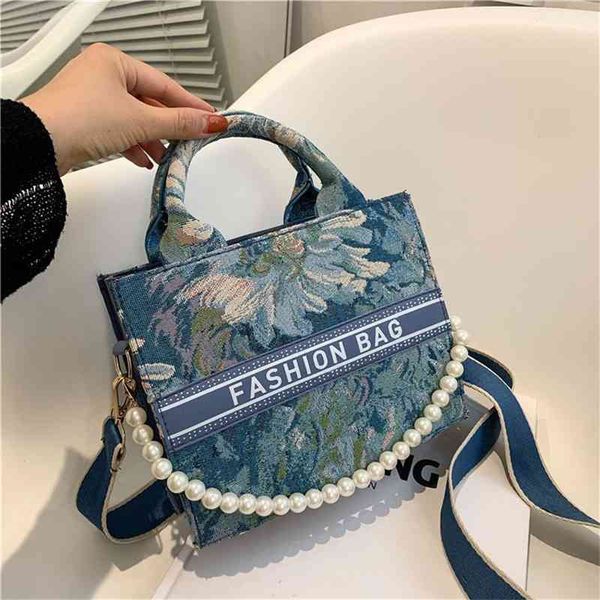2021 new hand printed large capacity princess diana fashion one shoulder bag trend
2021 new hand printed large capacity princess diana fashion one shoulder bag trend