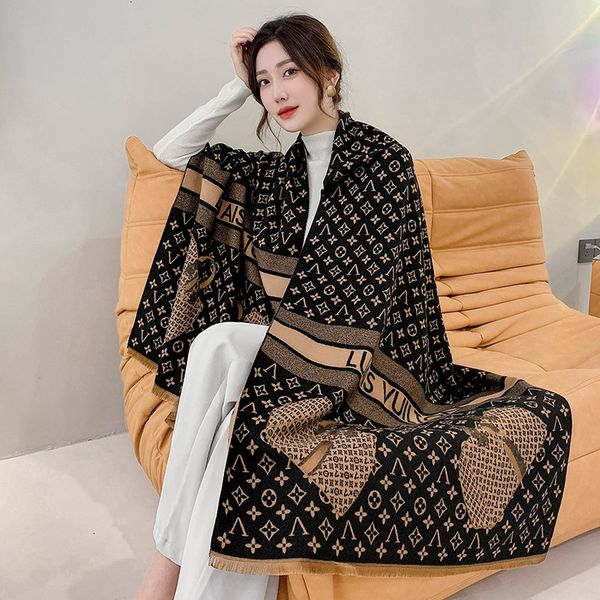 shawl scarf 2021 v letter for women in autumn and winter versatile imitation cashmere double-sided thickened warm, Blue;gray
shawl scarf 2021 v letter for women in autumn and winter versatile imitation cashmere double-sided thickened warm, Blue;gray