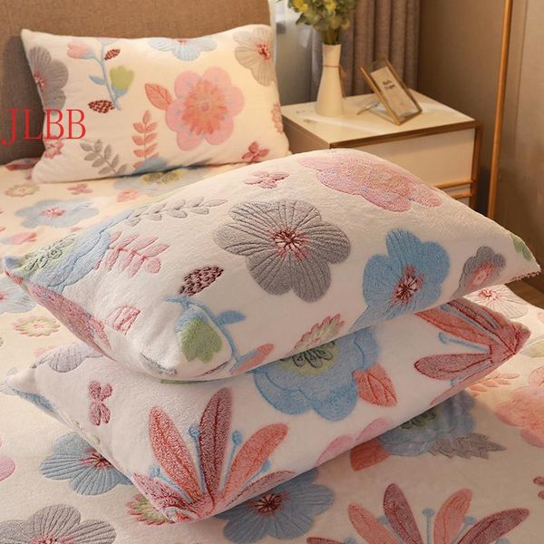 5d snowflake fleece pillowcase 2pcs printed pillowcover 2021 new velvet flannel flower pillowslip pastoral style home bed soft pillow case
5d snowflake fleece pillowcase 2pcs printed pillowcover 2021 new velvet flannel flower pillowslip pastoral style home bed soft pillow case