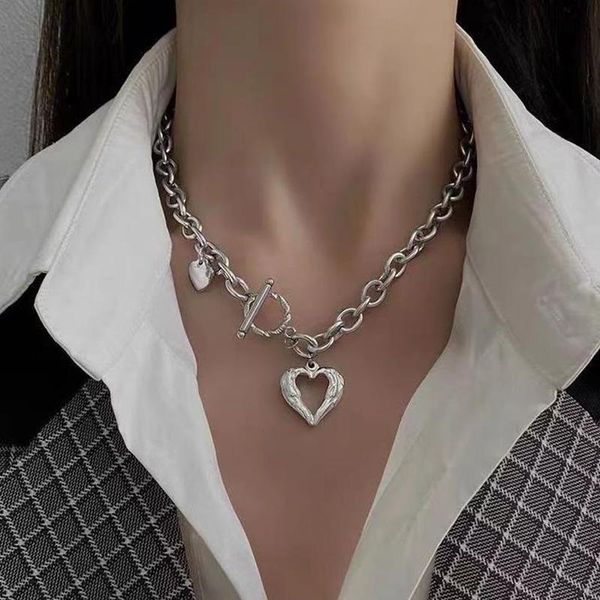 chokers 2021 punk thick chain heart choker necklace retro gothic rock gold color silver geometric clavicle jewelry gift, Golden;silver
chokers 2021 punk thick chain heart choker necklace retro gothic rock gold color silver geometric clavicle jewelry gift, Golden;silver
