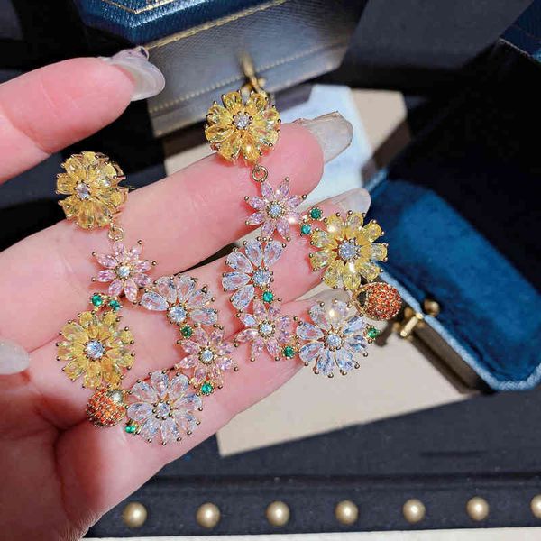 charms 925 sterling silver vintage pendant earrings femme luxury daisy flowers stud zircon charming earrings 2021 trend jewelry, Golden
charms 925 sterling silver vintage pendant earrings femme luxury daisy flowers stud zircon charming earrings 2021 trend jewelry, Golden