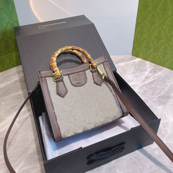 luxury designers tote large capacity classic women handbags ladies shoulder with bamboo strap dust bag
luxury designers tote large capacity classic women handbags ladies shoulder with bamboo strap dust bag