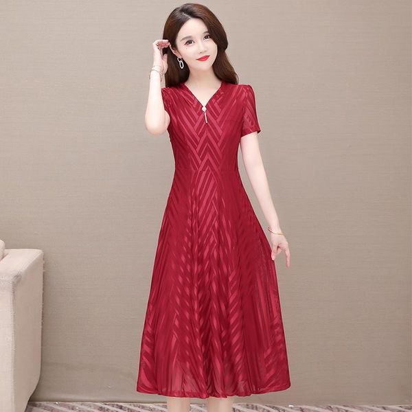 casual dresses v neck long sleeve slim red black dress women vintage print high waist hip a line vestidos summer plus size l-5xl, Black;gray
casual dresses v neck long sleeve slim red black dress women vintage print high waist hip a line vestidos summer plus size l-5xl, Black;gray
