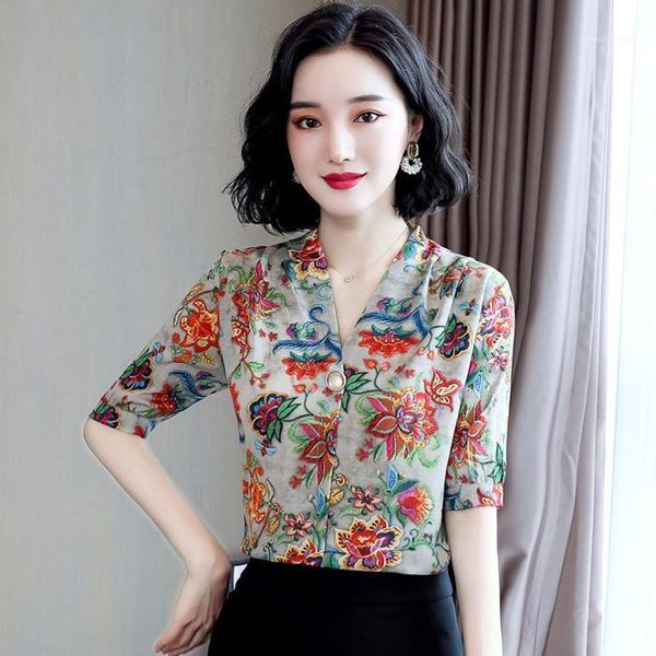 women's blouses & shirts 2021 beautiful summer printing silkworm v neck plus size woman satin office lady elegant silk blusas, White
women's blouses & shirts 2021 beautiful summer printing silkworm v neck plus size woman satin office lady elegant silk blusas, White