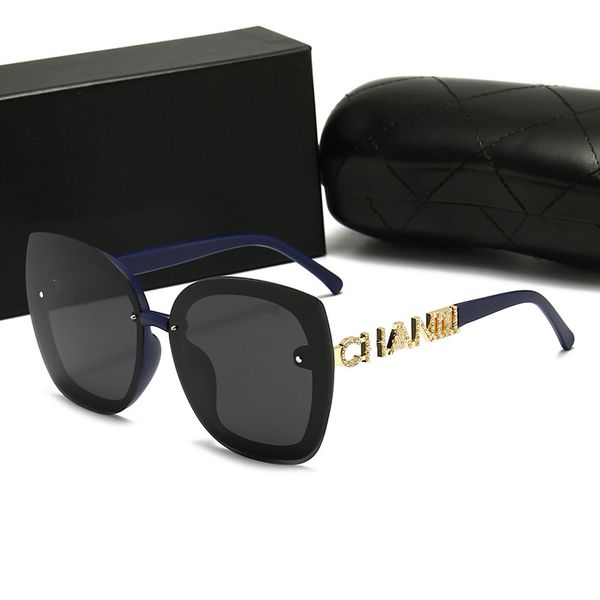 2021 designer sunglasses luxury brand eyeglasses outdoor shades pc frame fashion classic lady sun glasses mirrors for women with box, White;black
2021 designer sunglasses luxury brand eyeglasses outdoor shades pc frame fashion classic lady sun glasses mirrors for women with box, White;black