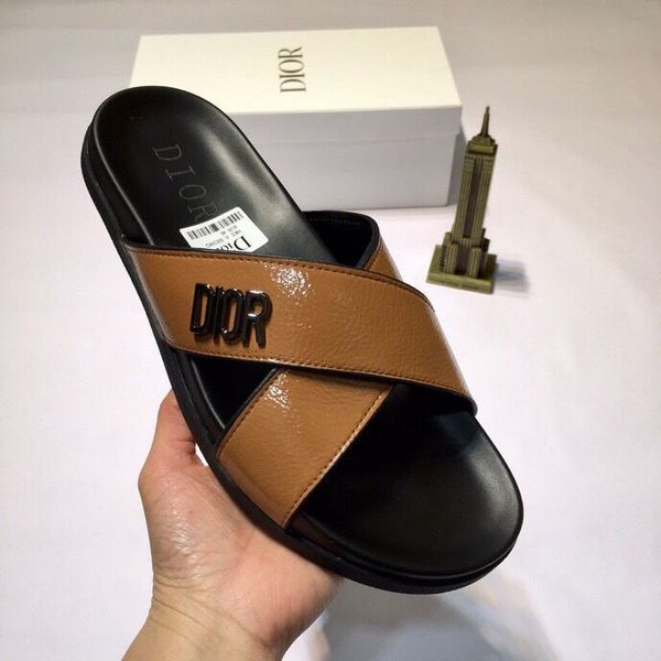 network popular new summer leather soft sole slippers casual flat bottom comfortable flip flop antiskid men's sandals zlh, Black
network popular new summer leather soft sole slippers casual flat bottom comfortable flip flop antiskid men's sandals zlh, Black