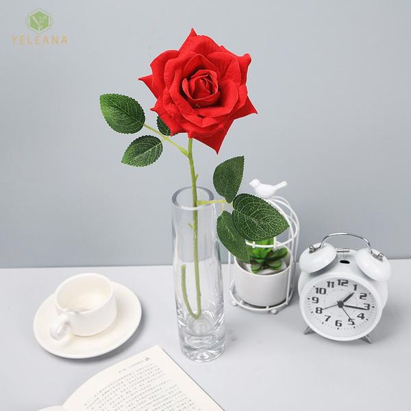 rose artificial flowers branch big red roses wedding decoration non-woven fabrics valentines day gift to girlfriend
rose artificial flowers branch big red roses wedding decoration non-woven fabrics valentines day gift to girlfriend