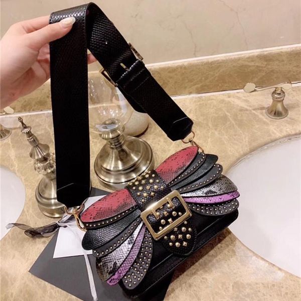 evening bags 2021 fashion rivet wings wide shoulder strap small square bag flip magnetic buckle diagonal one-shoulder chain sac luxe
evening bags 2021 fashion rivet wings wide shoulder strap small square bag flip magnetic buckle diagonal one-shoulder chain sac luxe