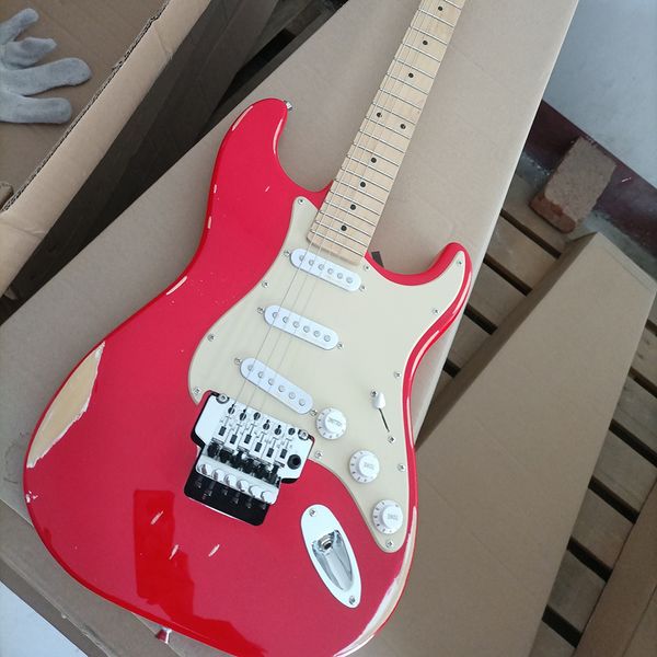 6 strings red retro electric guitar with tremolo bar,maple fretboard
6 strings red retro electric guitar with tremolo bar,maple fretboard