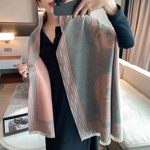 2022 new scarf winter fashion scarf designers scarves cashmere wool long thicken women shawl wrap, Blue;gray
2022 new scarf winter fashion scarf designers scarves cashmere wool long thicken women shawl wrap, Blue;gray