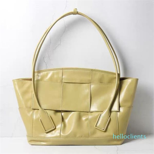 1:1 capacity wing large cowhide women's leather one shoulder hand fashion armpit bag
1:1 capacity wing large cowhide women's leather one shoulder hand fashion armpit bag