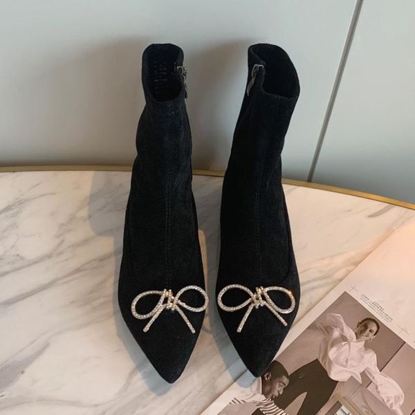 boots 2021 autumn winter suede women rhinestone fashion ankle boot flat heel designer runway booties pointed toe, Black
boots 2021 autumn winter suede women rhinestone fashion ankle boot flat heel designer runway booties pointed toe, Black