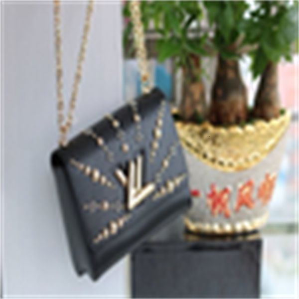 body brand designer luxury r60c black bag latest twist handbag women handbags iconic cross bags handles shoulder bags totes clutches evening, Red;black
body brand designer luxury r60c black bag latest twist handbag women handbags iconic cross bags handles shoulder bags totes clutches evening, Red;black