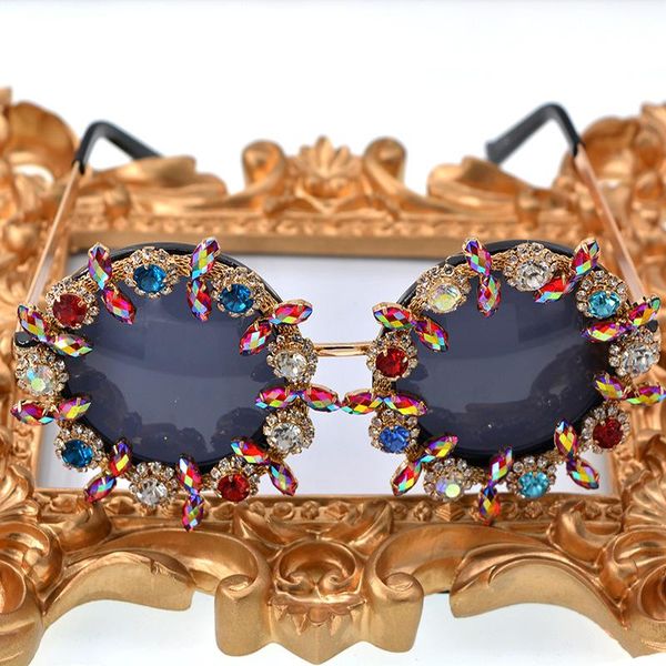 sunglasses curved flower round luxury crystal diamond women catwalk night club metal glasses, White;black
sunglasses curved flower round luxury crystal diamond women catwalk night club metal glasses, White;black