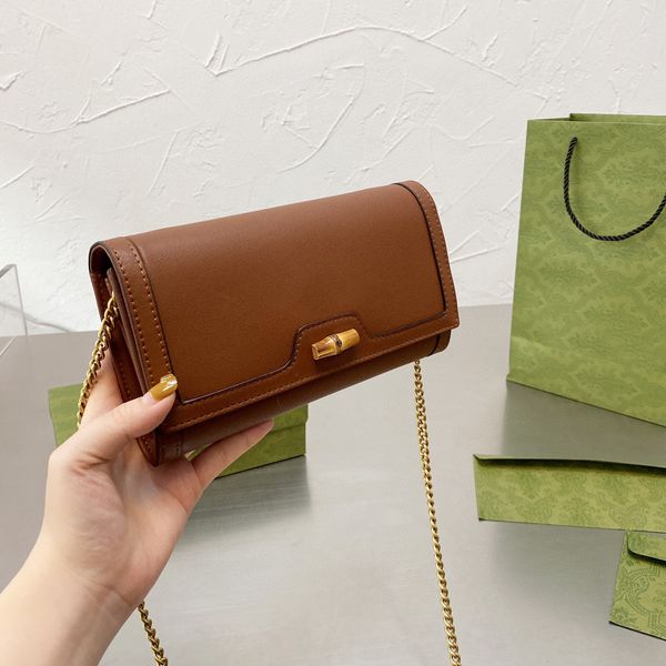 high luxurys designer small square bag classic quality ladies 2021 handbag women fashion mother purse handbags shoulder bags totes chains wa
high luxurys designer small square bag classic quality ladies 2021 handbag women fashion mother purse handbags shoulder bags totes chains wa