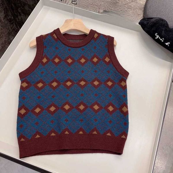 autumn children clothing loose round neck sleeveless floral knitted vest color matching retro pattern sweater vest y1024, Blue
autumn children clothing loose round neck sleeveless floral knitted vest color matching retro pattern sweater vest y1024, Blue