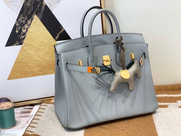 wholesale half handmade quality epsom leather grey white black colors designers purse 25cm wax stitching gold silver hardware fast delivery
wholesale half handmade quality epsom leather grey white black colors designers purse 25cm wax stitching gold silver hardware fast delivery