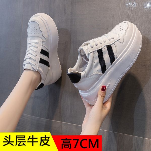 leather board shoes women's 2021 new thick soled muffin single breathable sports casual spring and autumn versatile small white
leather board shoes women's 2021 new thick soled muffin single breathable sports casual spring and autumn versatile small white